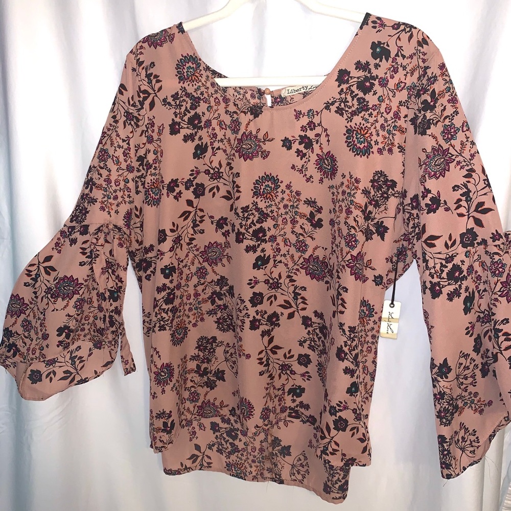 Gorgeous A-frame blouse!